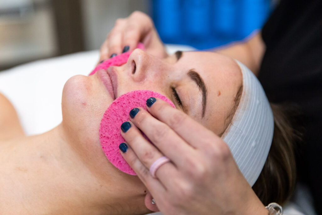 Client enjoying a hydrating facial at Catara Med Spa in Algonquin, IL. Deep nourishment and skin revitalization in a calm, spa-like setting.
