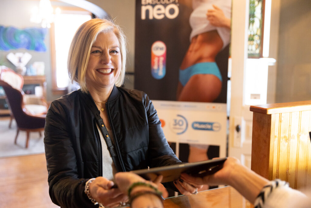 Consultation at Catara Med Spa in Algonquin, IL, specializing in skin rejuvenation, wrinkle treatments, and medical weight loss programs.